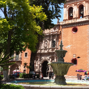 CITY TOUR SURREALISTA